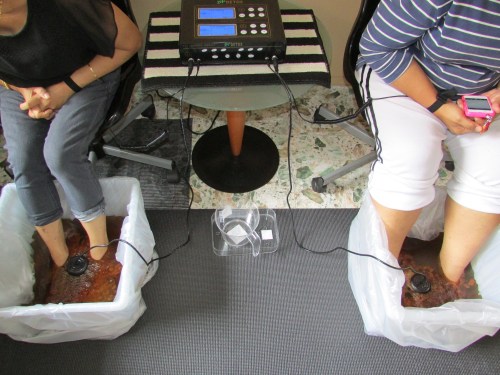 Anda boleh lakukan terapi ini bersama teman anda